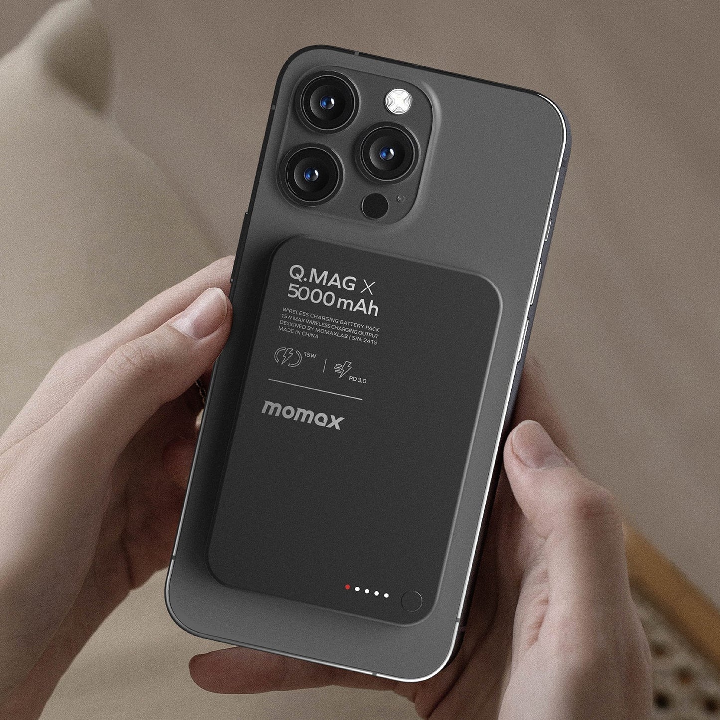 MOMAX Q.MAG X Metal Magnetic Wireless Charger 5000mAh/10000 mAh Cell Phone Power Bank Compatible with MagSafe